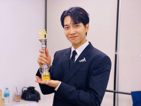 有人官宣戀愛,有人被曝渣男!人紅是非多的2021韓娛大事件 有人官宣戀愛,有人被曝渣男!人紅是非多的2021韓娛大事件