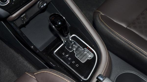 落地8萬選4AT還是CVT？長安逸動DT對比吉利遠景