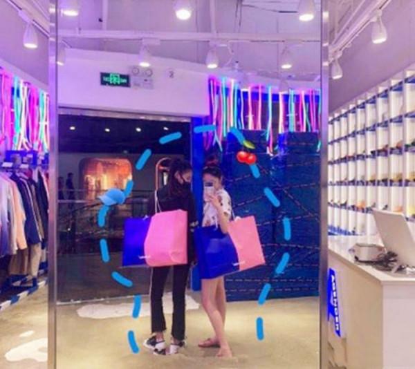 明星，網紅也穿假貨！山寨禮服頻頻被網友抓包，娛樂圈也需要打假