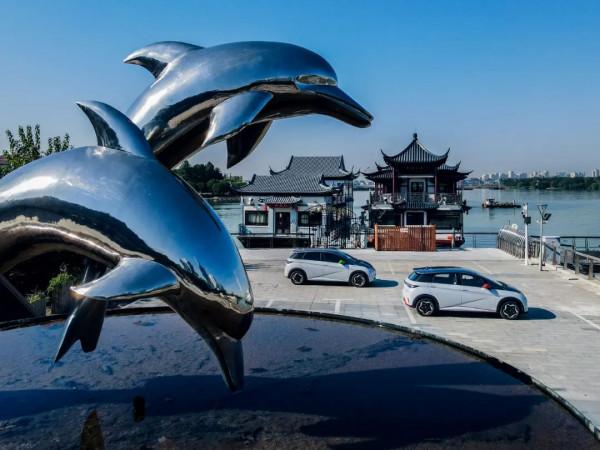 試駕海洋美學設計的比亞迪海豚“聰明且好開”是我對它的評價 試駕海洋美學設計的比亞迪海豚“聰明且好開”是我對它的評價