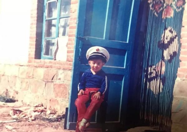 在家我是你父親,在軍隊你是我領導,父親給兒子敬禮:你受得起 在家我是你父親,在軍隊你是我領導,父親給兒子敬禮:你受得起