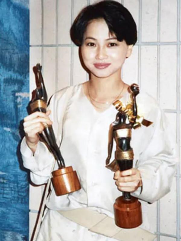 “阿紫”劉玉翠：長期居住內地，領退休金生活，現無通告開始直播