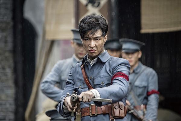 上級讓他當許光達的副手，他拒絕任命，授銜時許是大將他是中將