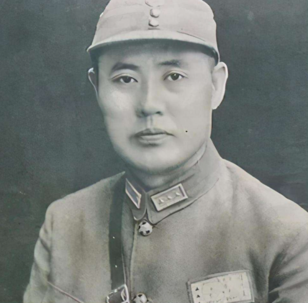 毛澤東蔣介石同時誇獎的戰役,傅作義痛擊偽軍萬餘人,繳獲大量物資