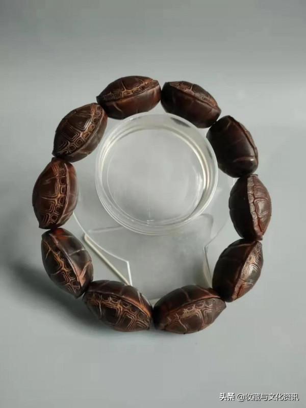 清代牛角雕刻龜殼手串鑑賞
