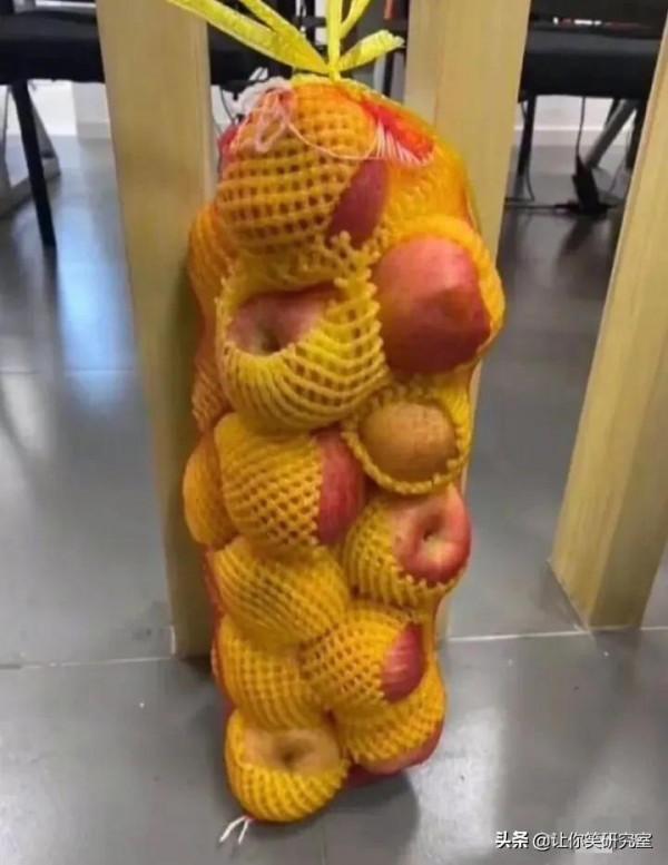 李某迪與吳籤舊照被扒,現場卻現曉明哥,網友:哈哈你什麼眼神 李某迪與吳籤舊照被扒,現場卻現曉明哥,網友:哈哈你什麼眼神