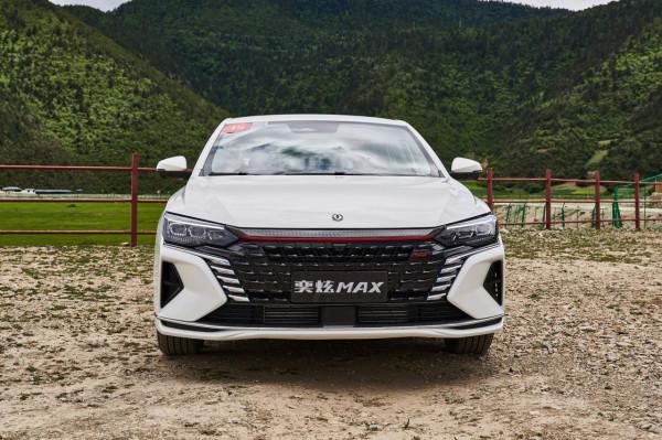 試駕賽道級寬體家轎奕炫MAX 從麗江自駕香格里拉納帕海