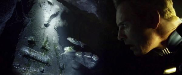 異形被高階外星種族奉為神，《普羅米修斯》完整版迷題解答