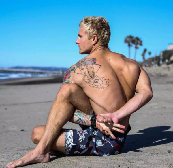 男人也可以練瑜伽，讓你的下盤更穩，耐力更足