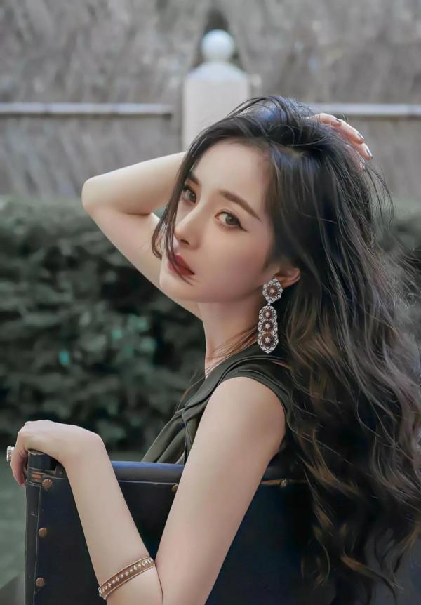 楊冪：冷豔唯美高畫質寫真集