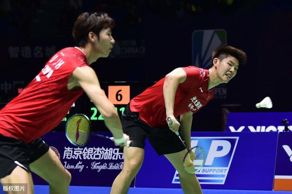 羽毛球雙打意識、基本握拍、手法、步法特點，像一名刺客一樣思考