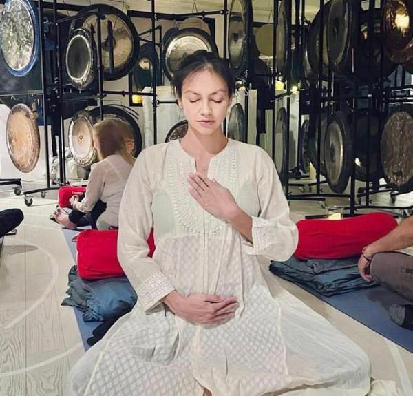 王力宏40歲前女友二胎生子!中印混血富商在皇宮娶她,寵妻已6年 王力宏40歲前女友二胎生子!中印混血富商在皇宮娶她,寵妻已6年