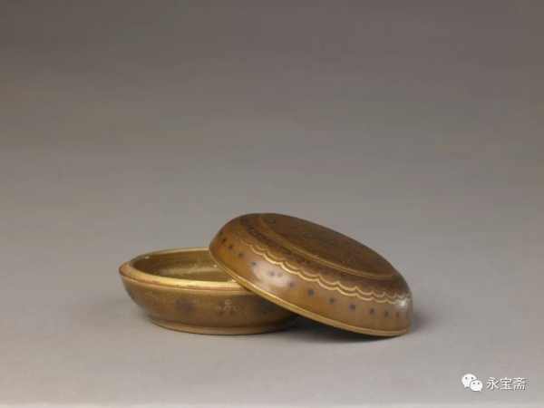 清乾隆古銅彩三足爐 清乾隆古銅彩三足爐