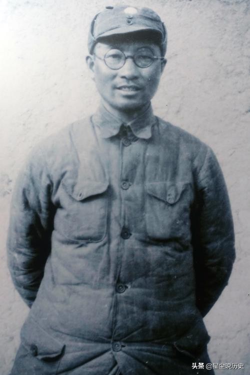 她是陳賡將軍遲遲不能忘懷的女人，死後還合葬在一起，她是誰