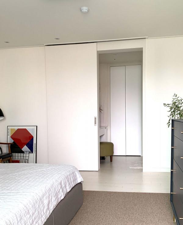 比起日式，極簡風的家更得我心，大白牆純粹乾淨到像一張“白紙”