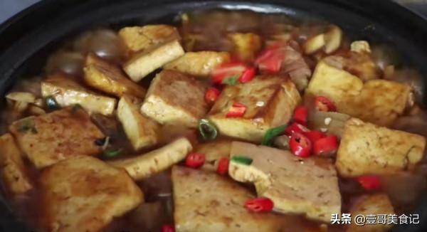 天冷了，全家人最愛的一鍋燉，營養開胃又解饞，吃著暖心又暖胃