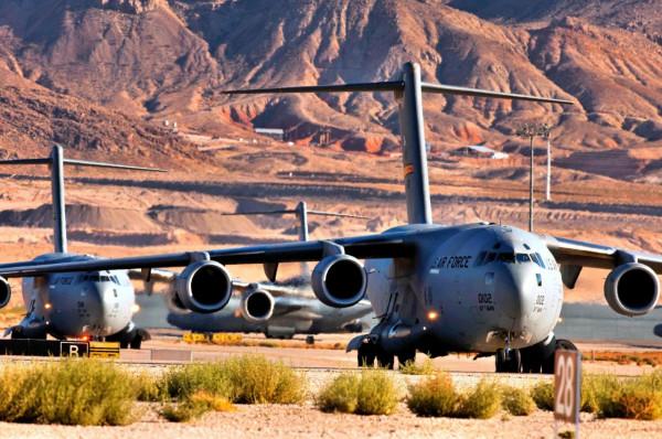 C-17“環球霸王”III運輸機圖集（200圖）