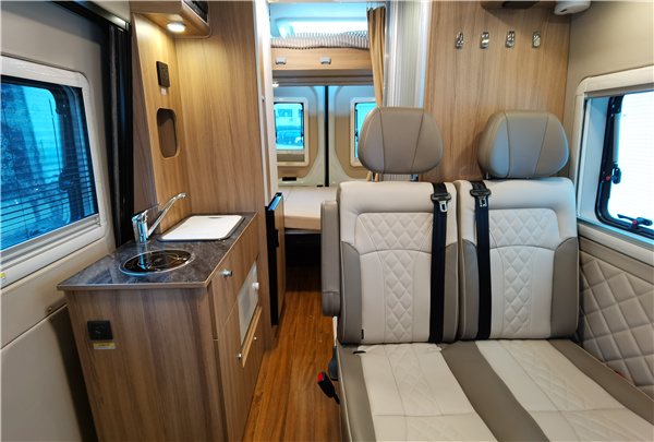 B型房車怎麼選？金冠賓歌系列B900大通V90房車值得考慮