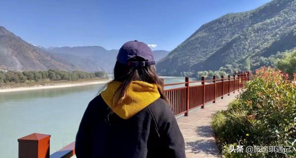 名副其實的長江第一灣，從此長江一路向東，成了中華民族的父親河