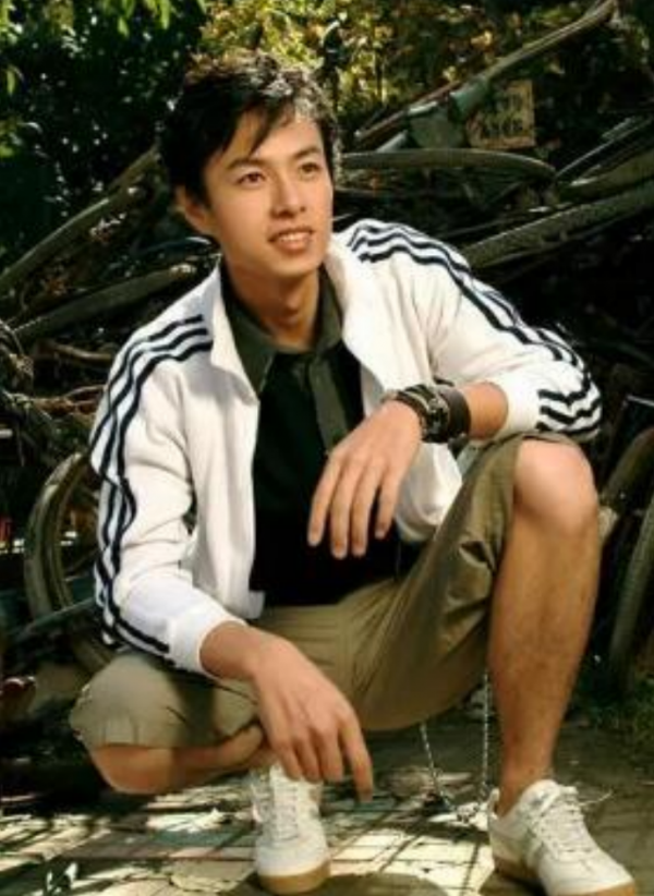 演員朱鐵：把普通妻子當成寶，用孝心托起母親晚年