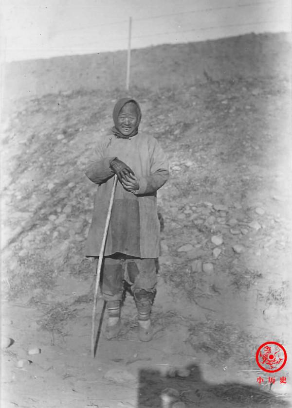 晚清老照片:地方官出差前呼後擁,圖8廚房做飯場景難得一見 晚清老照片:地方官出差前呼後擁,圖8廚房做飯場景難得一見