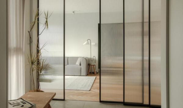 為實現三分離，他直接拆掉一個房間，入住後，才知道有多爽