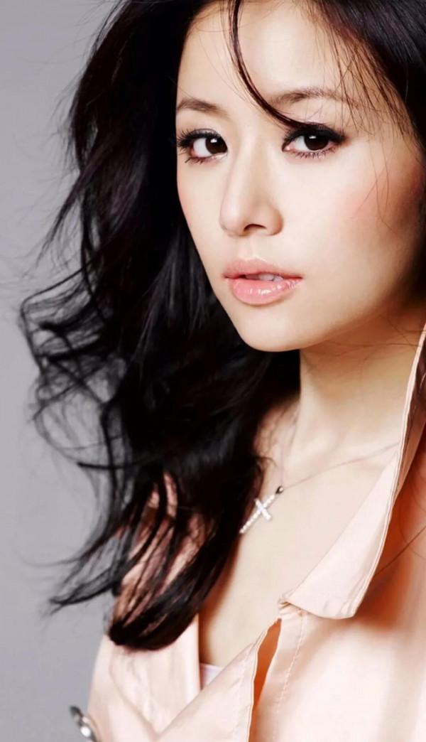 30張林心如的照片，展現了不同風格的東方女性之美