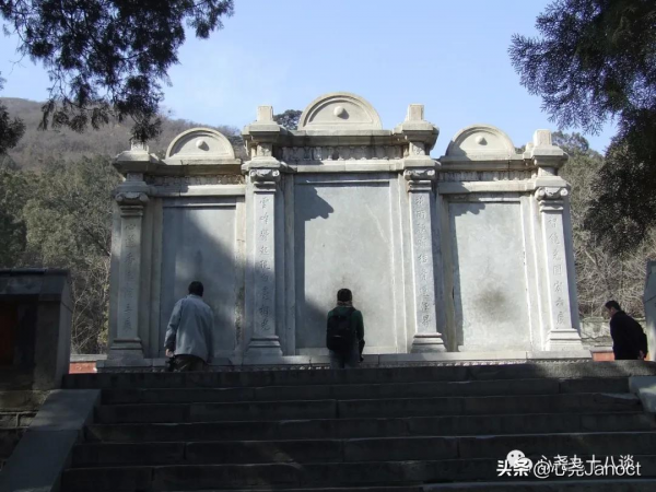 整理照片時發現十五年前拍的香山靜宜園,如今再登山找尋當年痕跡 整理照片時發現十五年前拍的香山靜宜園,如今再登山找尋當年痕跡