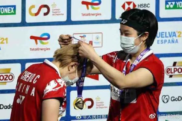 祝賀中國隊球員陳清晨/賈一凡奪得羽毛球世錦賽女雙冠軍 祝賀中國隊球員陳清晨/賈一凡奪得羽毛球世錦賽女雙冠軍