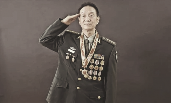 1979年大戰一觸即發，老將軍：三個孩子去參戰，我打算只回來一個