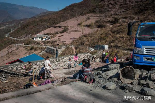 彝族年趕集 大涼山十年記之2011(2) 彝族年趕集 大涼山十年記之2011(2)