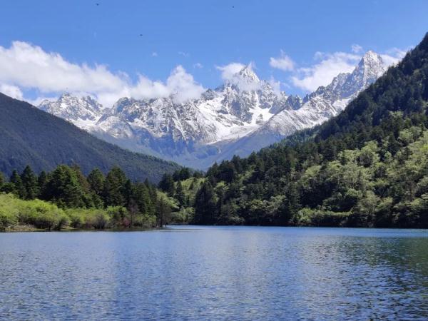 暢享18℃!川西藍色海洋,逃離城市熱浪 暢享18℃!川西藍色海洋,逃離城市熱浪
