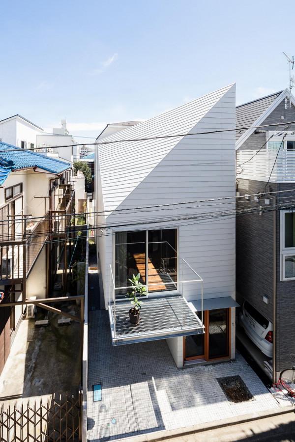 斜屋頂小白屋,暢快的自由(日式住宅) 斜屋頂小白屋,暢快的自由(日式住宅)