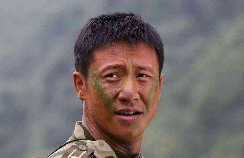 演員張國強:為救癌症父親累到尿血,他讓單身的母親晚年不流淚 演員張國強:為救癌症父親累到尿血,他讓單身的母親晚年不流淚