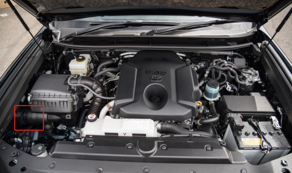 有點水就熄火，寶馬為何都是“旱鴨子”？英國小鎮口的這條路火了