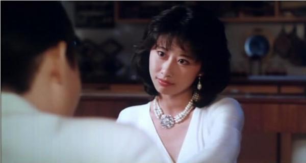 “加錢哥”鄭浩南的另類成名史，以及他身後的4個女人