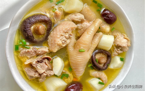 立冬後喝湯最養人,貴也要捨得,滋補又暖胃,廣東人經常喝 立冬後喝湯最養人,貴也要捨得,滋補又暖胃,廣東人經常喝