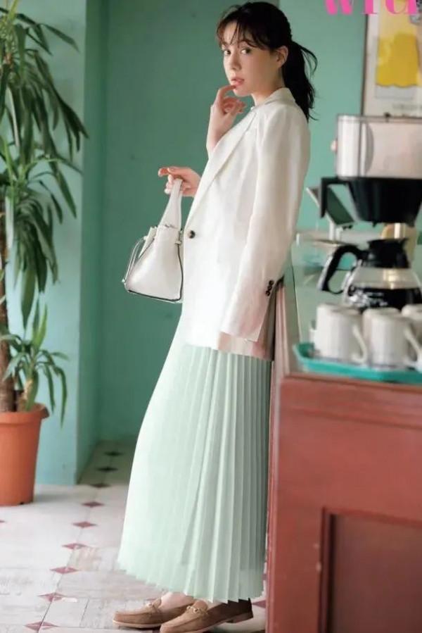 今秋最流行的5件外套+裙子，巨顯瘦巨時髦