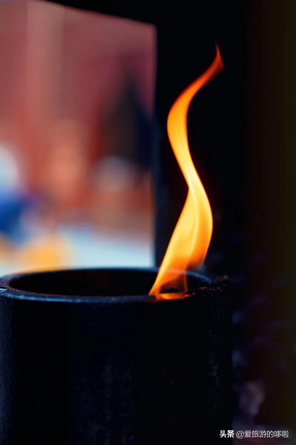 看展喝咖啡、賞壁畫、聽古樂…這座城市的寺廟也太厲害了吧