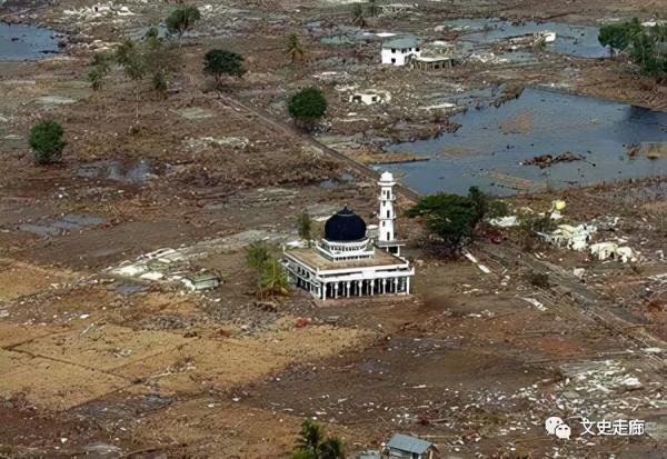 歷史上的今天12月26日，毛澤東誕辰，居里夫人發現鐳，荀慧生逝世