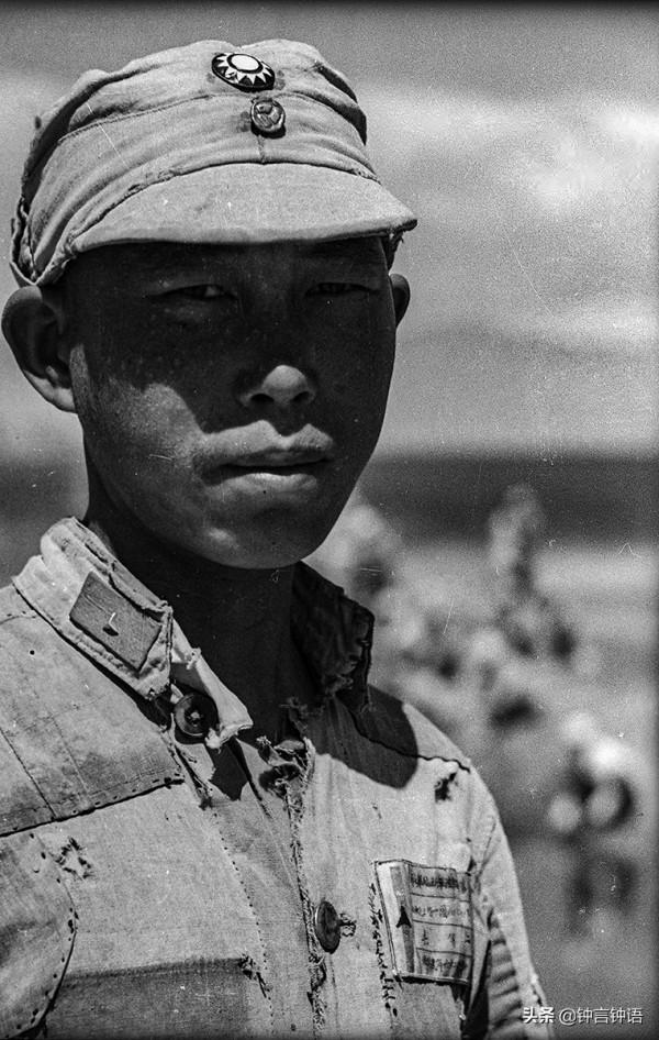 從抗戰爆發到國民黨退出大陸，國軍軍銜標誌都有哪些變化