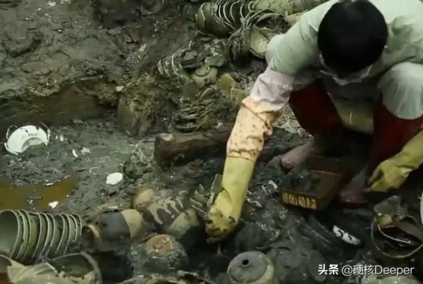 英國“寶藏獵人”偷挖中國百萬件瓷器已換錢，逼中國整體打撈南海