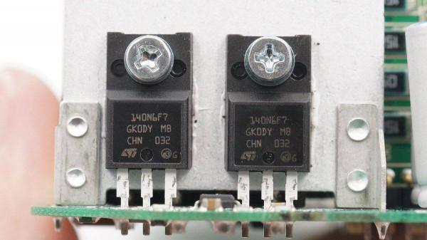 用料豪華，有錢果真可以為所欲為，微軟Xbox Series X主機電源拆解