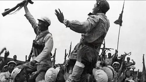 1950年，當國軍戰犯們聽說長津湖戰役後，為何紛紛淚目主動請戰？