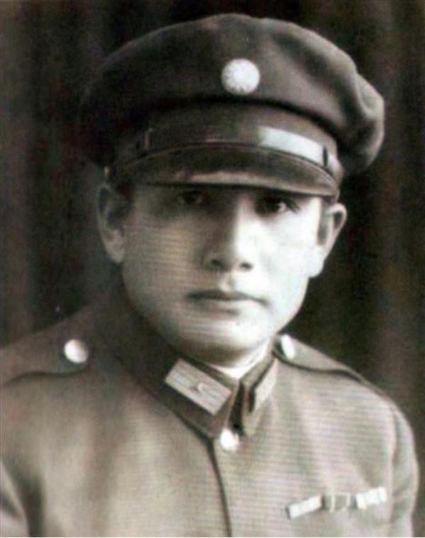 孟良崮戰役後，各救援部隊將領受到如何處罰，湯恩伯捱了一柺杖