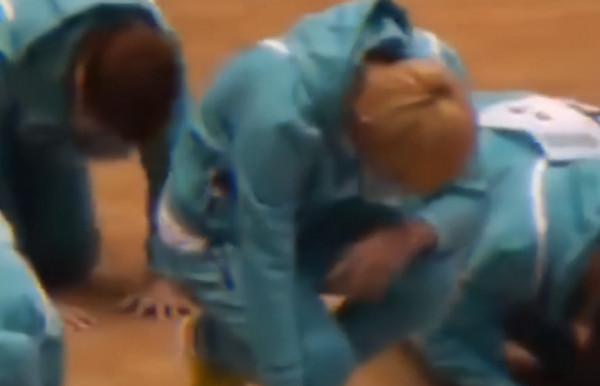 女星王怡人參加團體活動，拒絕下跪行韓國大禮！穿粉睡衣站直身體