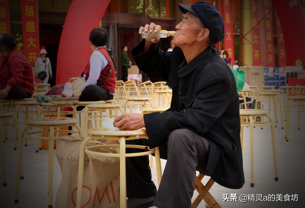 才知道,喝白酒最忌一口悶!行家:牢記5步,徹底遠離劣質上頭酒 才知道,喝白酒最忌一口悶!行家:牢記5步,徹底遠離劣質上頭酒