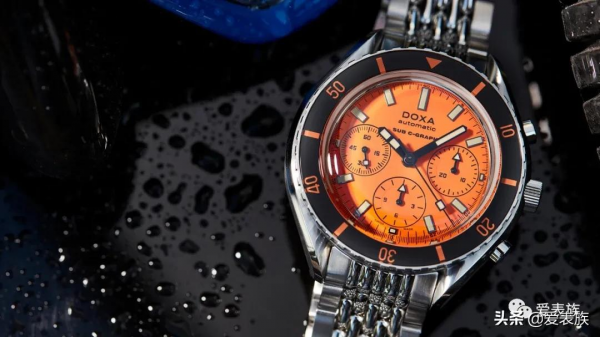 多彩面盤的計時碼錶DOXA SUB 200 C-GRAPH