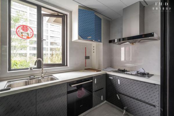 放棄“橫廳戶型”，一切以實用為主，客廳隔間臥室真是明智的選擇