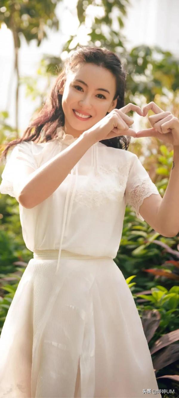 張柏芝桌布|冰清玉潔冷豔 張柏芝桌布|冰清玉潔冷豔